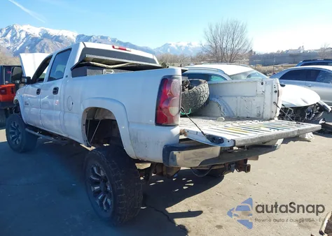 2004 Chevrolet Silverado 2500Hd Lt z USA, uszkodzony, nr VIN 1GCHK23154F149858